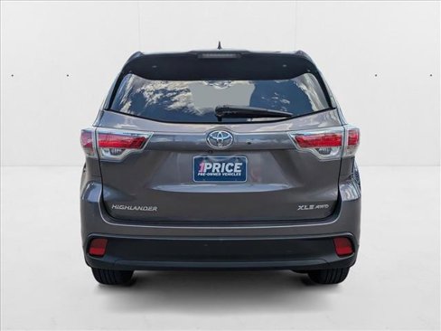 Used 2015 Toyota Highlander XLE image 6