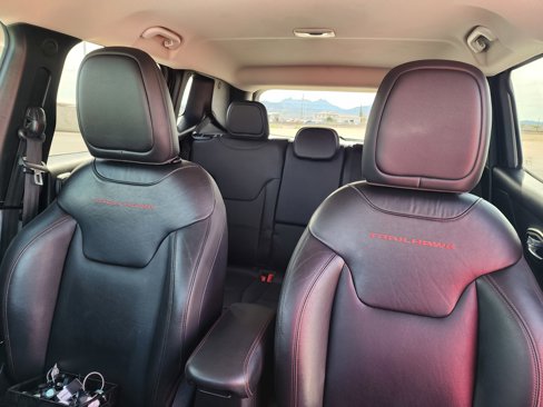 Used 2016 Jeep Renegade Trailhawk w/ Premium Trailhawk Package image 16