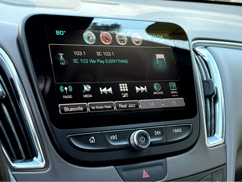 Used 2017 Chevrolet Malibu Premier w/ Premier Sun and Wheel Package image 11