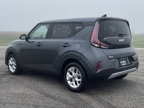 Used 2023 Kia Soul LX w/ LX Technology Package image 16