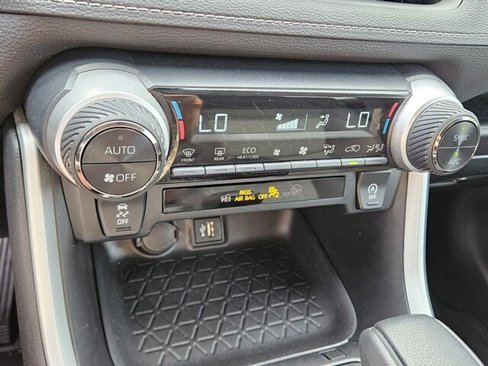 Used 2023 Toyota RAV4 XLE image 24