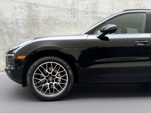 Used 2018 Porsche Macan S image 11