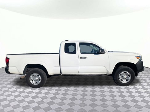 Used 2023 Toyota Tacoma SR image 2