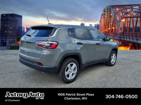 Used 2023 Jeep Compass Sport image 3