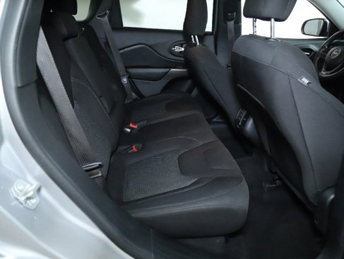 Used 2021 Jeep Cherokee Latitude image 32