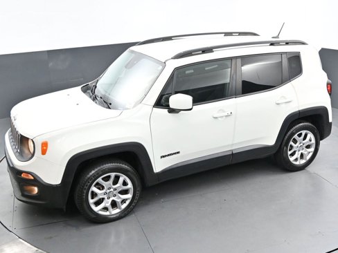 Used 2016 Jeep Renegade Latitude w/ Cold Weather Group image 37