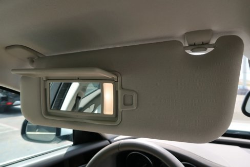 Used 2017 Jaguar XF Prestige image 41