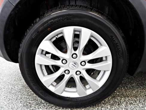 Used 2013 Suzuki SX4 AWD Hatchback image 19