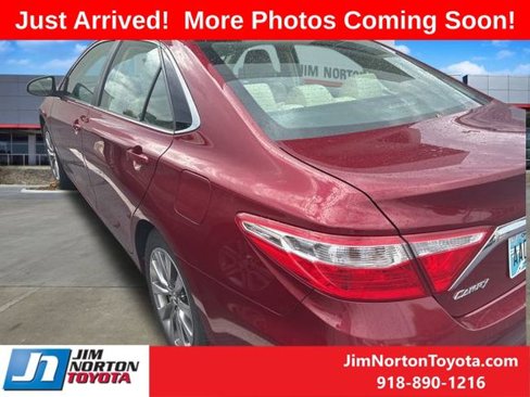 Used 2016 Toyota Camry XLE image 5