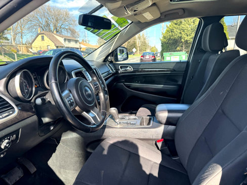 Used 2012 Jeep Grand Cherokee Laredo image 10