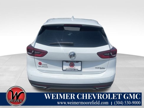 Used 2018 Buick Regal Essence w/ Driver Confidence Package #1 image 4