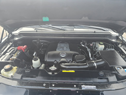 Used 2015 Nissan Titan SV w/ SV Value Truck Package image 17