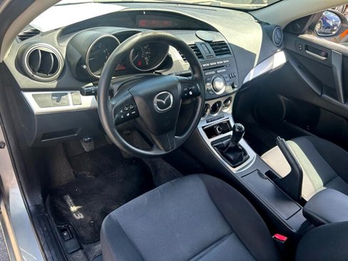 Used 2010 MAZDA MAZDA3 i Touring image 8