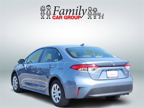 Used 2025 Toyota Corolla LE image 3