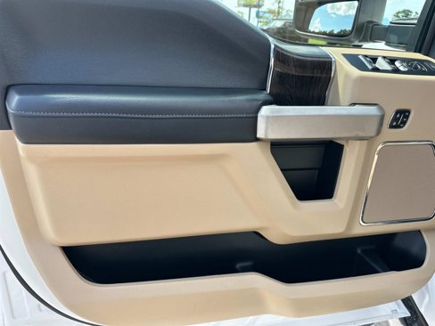 Used 2020 Ford F350 Lariat w/ Lariat Ultimate Package image 12