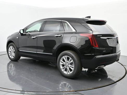 New 2025 Cadillac XT5 Luxury image 3