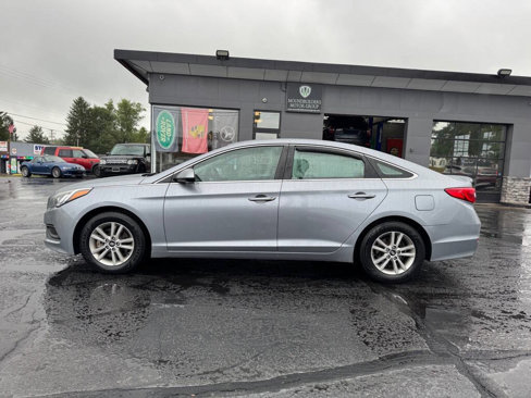 Used 2016 Hyundai Sonata SE image 2