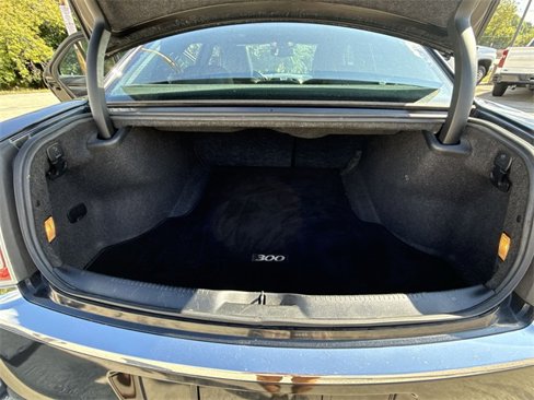 Used 2014 Chrysler 300 C image 26