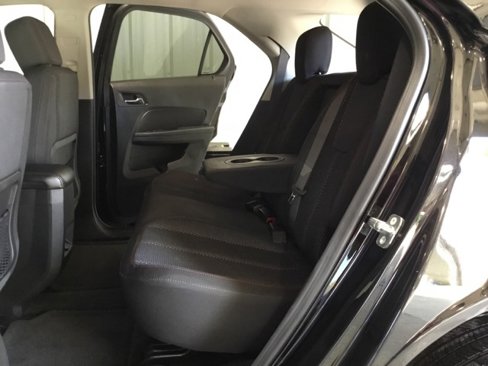 Used 2017 Chevrolet Equinox LT image 37