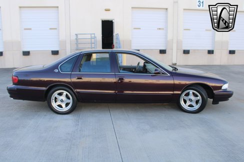 Used 1995 Chevrolet Impala SS image 4