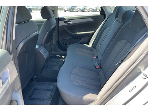 Used 2018 Hyundai Sonata SE w/ Cargo Package image 14