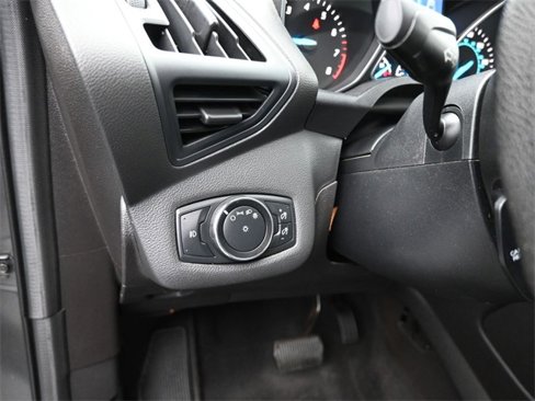 Used 2015 Ford Escape SE image 26