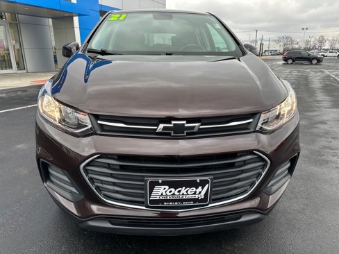 Used 2021 Chevrolet Trax LS w/ Tint and Cruise Package image 2