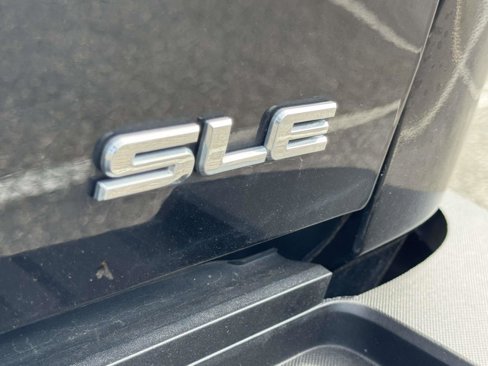 Used 2015 GMC Sierra 2500 SLE w/ SLE Preferred Package image 9