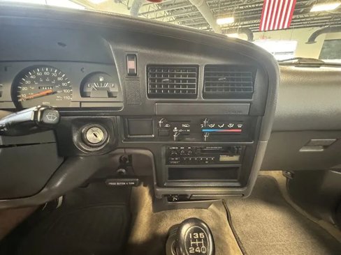 Used 1994 Toyota Pickup DX image 18