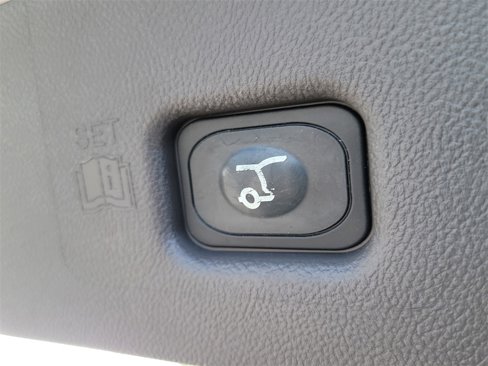Used 2016 Lincoln MKX Reserve w/ Cargo Utility Package image 8