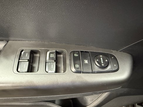 Used 2018 Kia Sportage LX image 9
