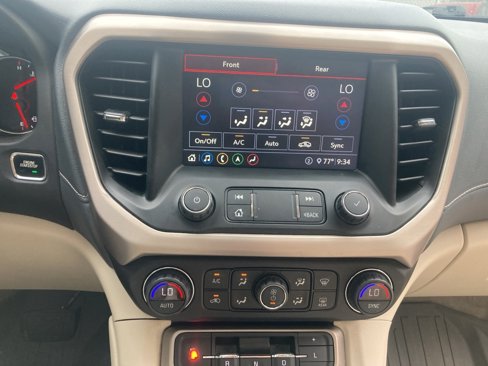 Used 2020 GMC Acadia Denali w/ Technology Package image 11