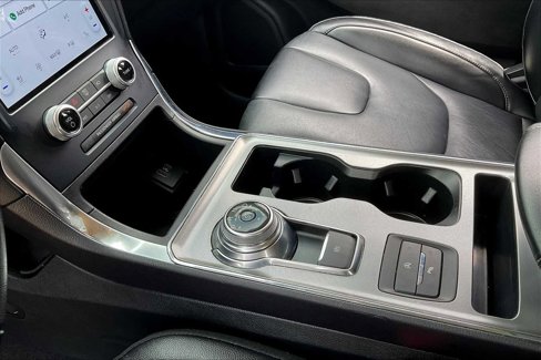 Used 2022 Ford Edge Titanium image 13