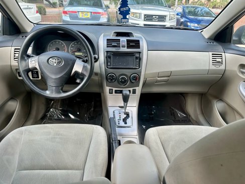 Used 2013 Toyota Corolla LE Special Edition image 11