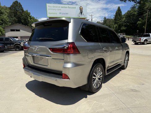 Used 2019 Lexus LX 570 4WD w/ Luxury Package image 5
