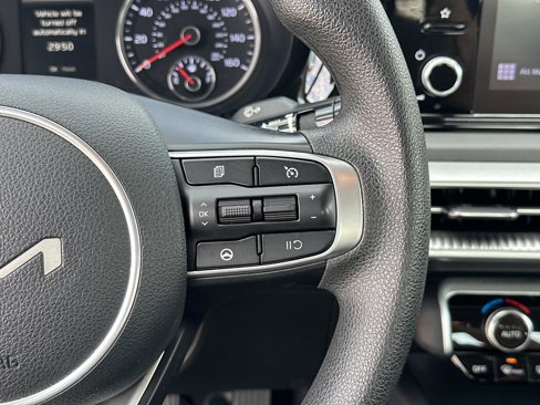 Used 2022 Kia K5 LXS image 29