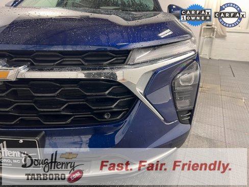 Used 2024 Chevrolet Trax LT w/ Sunroof Package image 12