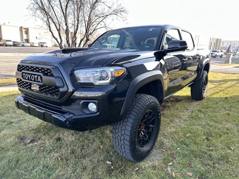 Used 2020 Toyota Tacoma TRD Off-Road image 11
