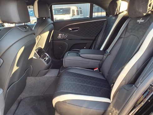 New 2025 Bentley Flying Spur Plug-In Hybrid image 29
