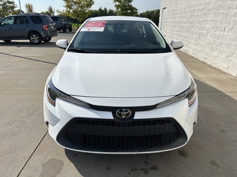 Certified 2022 Toyota Corolla LE image 2