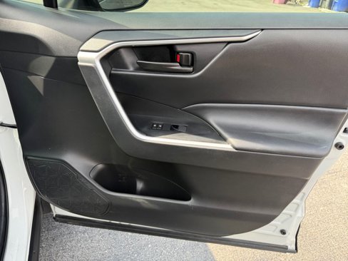 Certified 2022 Toyota RAV4 LE image 18