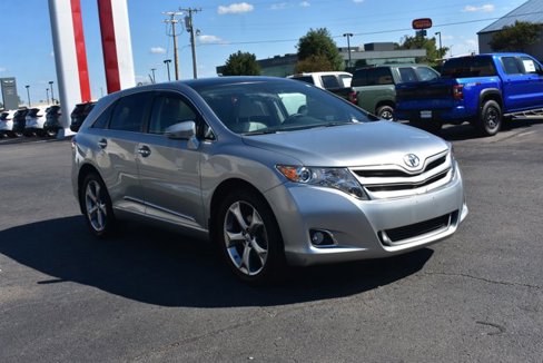 Used 2015 Toyota Venza XLE image 3