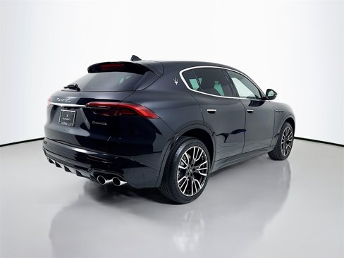 New 2025 Maserati Grecale GT image 8