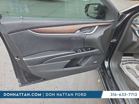 Used 2018 Cadillac XTS Luxury image 9