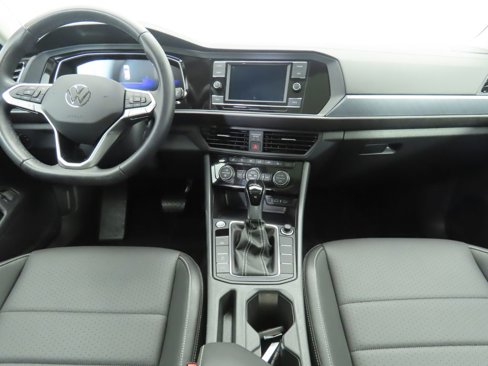 Certified 2024 Volkswagen Jetta SE image 14