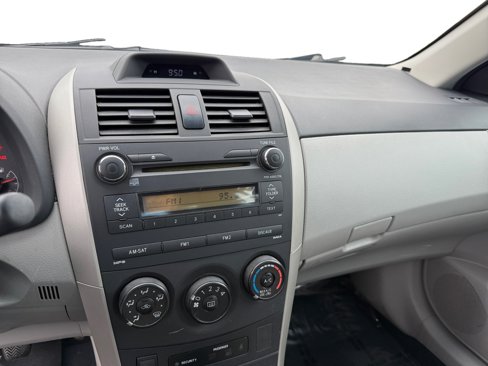 Used 2013 Toyota Corolla L image 12