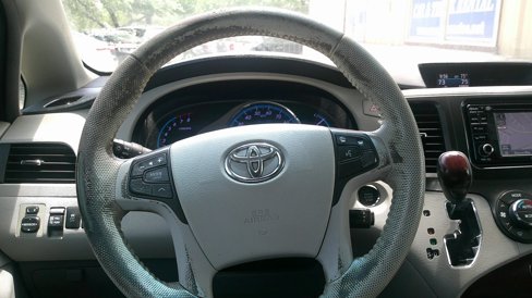 Used 2014 Toyota Sienna XLE image 14