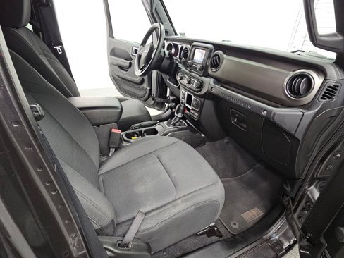Used 2018 Jeep Wrangler Unlimited Sport image 31