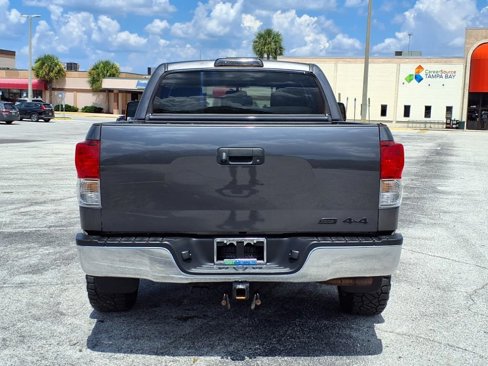 Used 2013 Toyota Tundra 4x4 CrewMax image 6