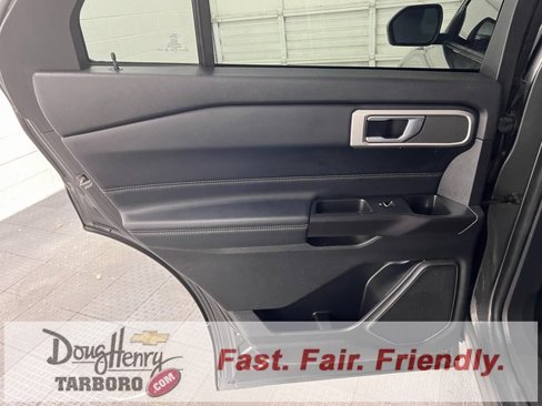 Used 2020 Ford Explorer XLT w/ Equipment Group 202A image 32